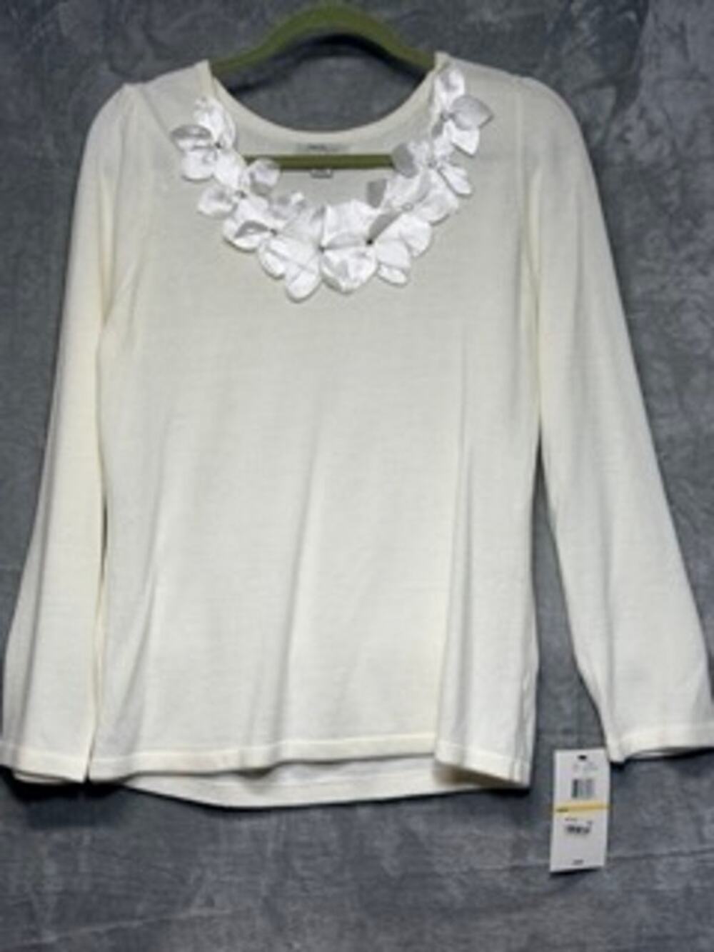 Mercer Street Studio Ivory 3D Floral Sweater Top Womens Medium NWT